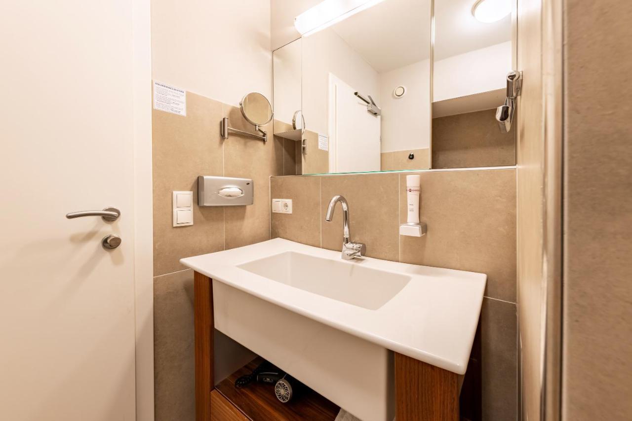 Der Sonnberg Alpinlodges - Apartments Mit Seeblick, Privater Sauna Und Self Check-In ツェル アム ゼー エクステリア 写真