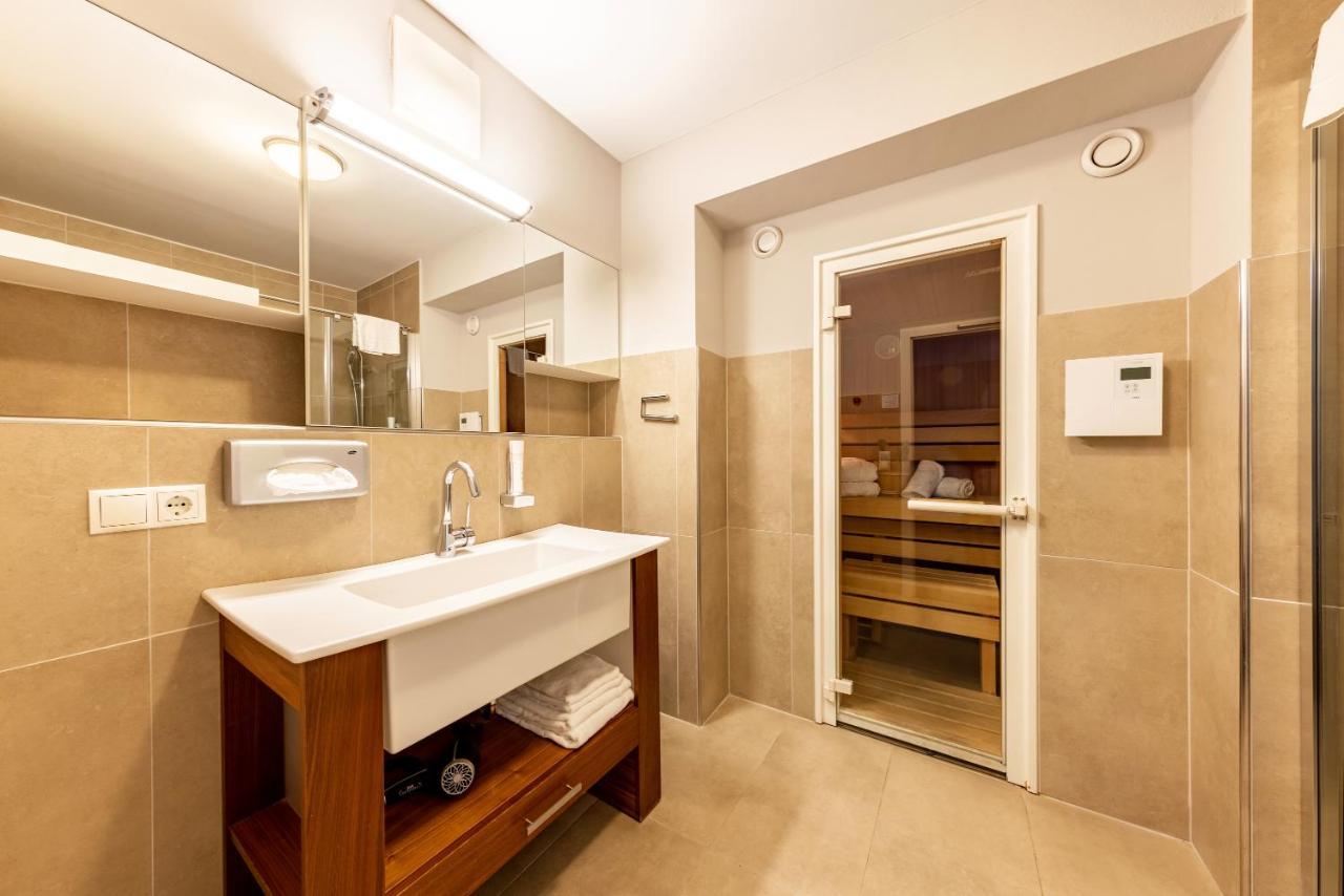 Der Sonnberg Alpinlodges - Apartments Mit Seeblick, Privater Sauna Und Self Check-In ツェル アム ゼー エクステリア 写真